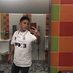 Meet your Posher, Javier